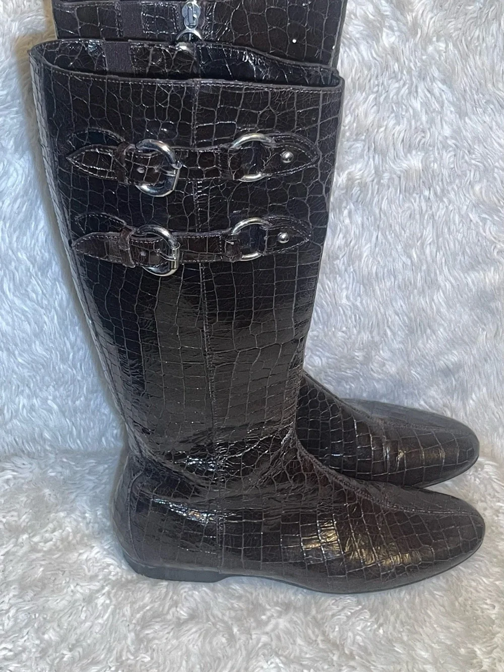 Donald J.pliner Dory women’s brown Croc-Embossed Knee-High Buckle Boots size 9